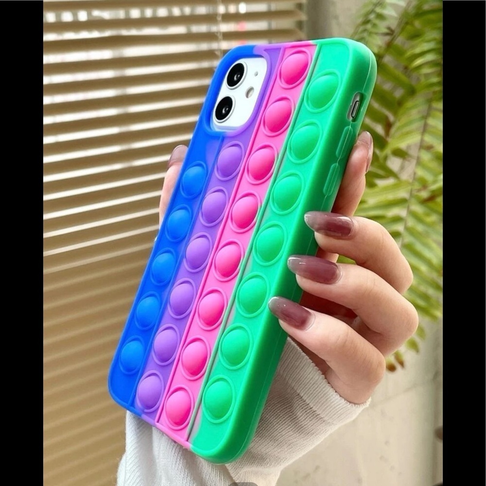 NWT- IPhone 12 & 12 Pro Case Poplt Fidget Bubble Push Pop It - Picture 4 of 4